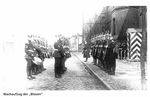 Krummen Neuner Wachaufzug